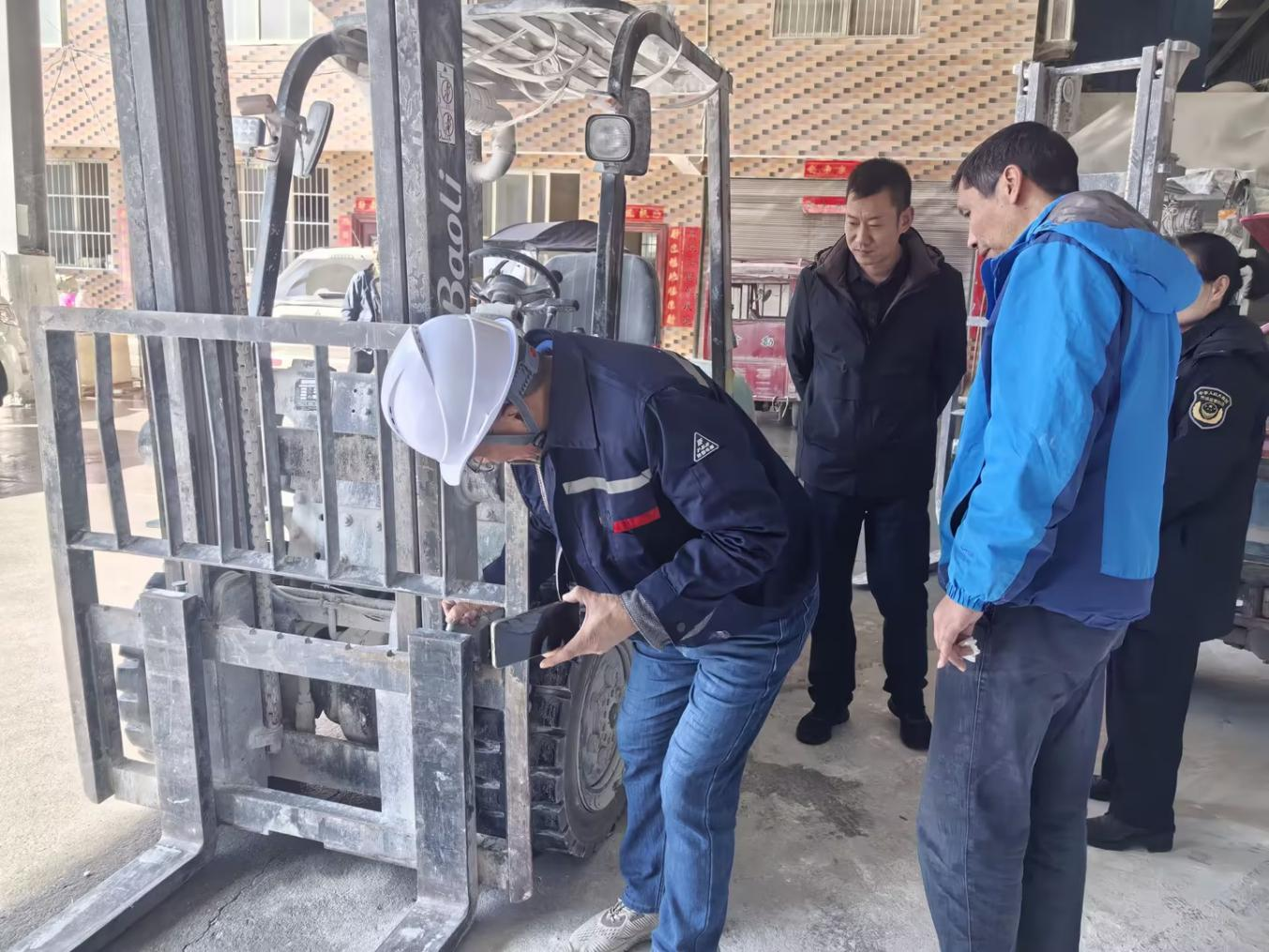 辨风险 查隐患 筑牢安全生产“防护网”丨雅安市市场监管局开展叉车专项风险辨别与隐患排查行动